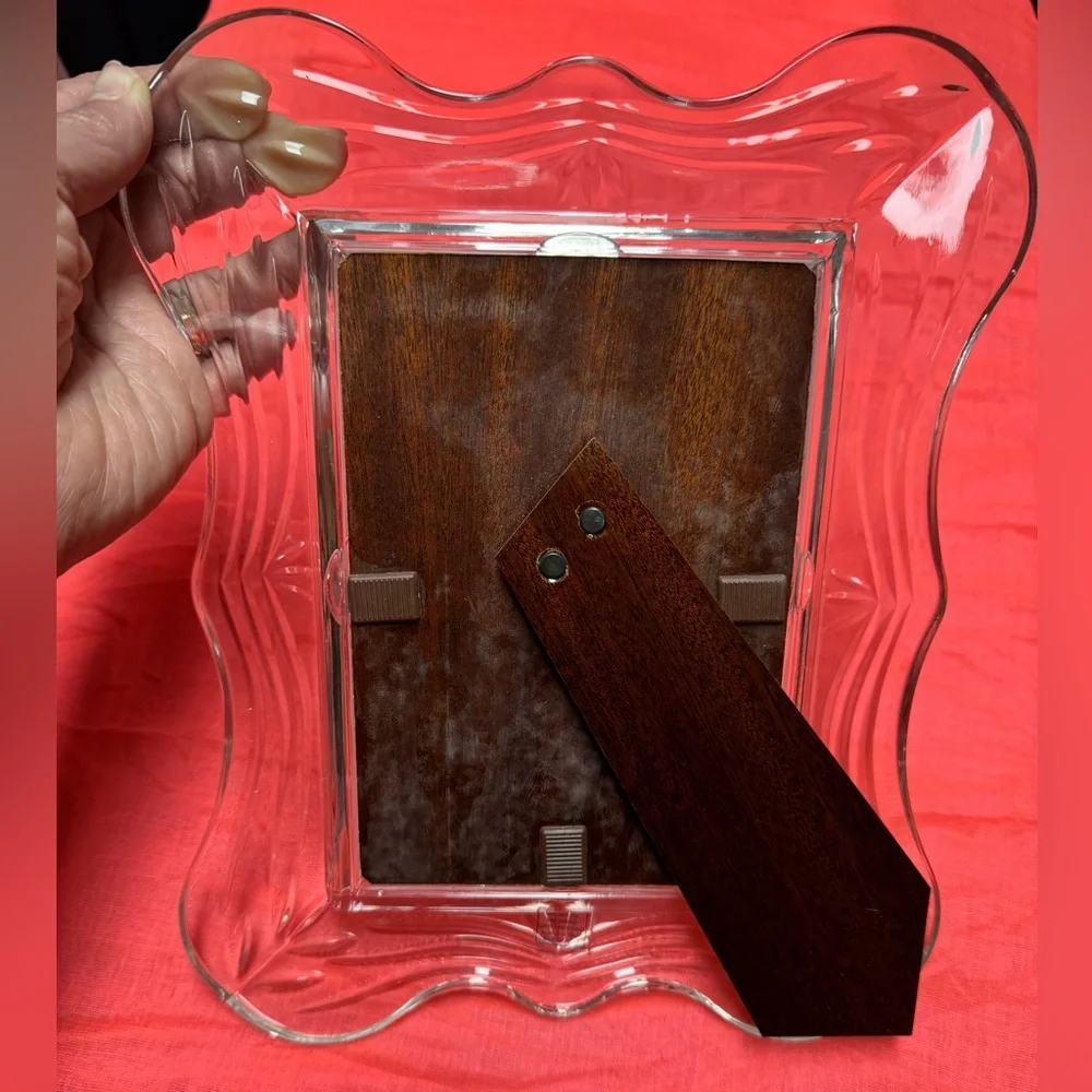 5x7 Illusion Calypso Glass Frame w/ original box 24% full lead hand cut crystal